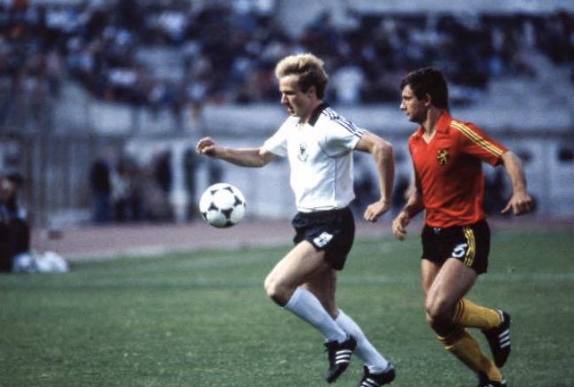 92. Michel Renquin Standard Liege - Full-backDisciplined and dogged defender who typically plays at the left but is capable in the middle. One of the stars of Belgium’s Euro 80 campaign.