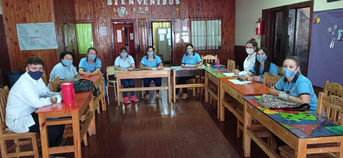 Escuela270's tweet photo. En ambos turnos, y respetando el protocolo vigente, se lleva a cabo la Jornada de PEI. Hacemos un balance de la tarea realizada y nos perfilamos para el 2021.
@CGEMisiones @misioneseduca @LaESAMisiones https://t.co/nrcc3FlTje