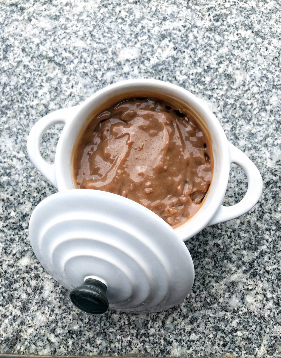 CBCookingClub_'s tweet photo. ✨ Brigadeiro ✨
• 2 tablespoons unsalted butter
• 2 or 3 tablespoons
chocolate/ cocoa powder
(depending on how sweet you want them)
• sweetened condensed milk
#CBCookingClub #CookingWithCait https://t.co/CNAAg1Mqxw