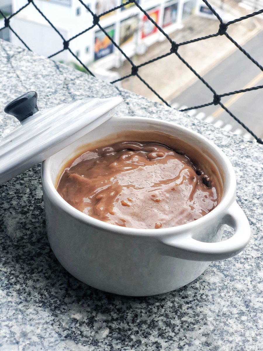 CBCookingClub_'s tweet photo. ✨ Brigadeiro ✨
• 2 tablespoons unsalted butter
• 2 or 3 tablespoons
chocolate/ cocoa powder
(depending on how sweet you want them)
• sweetened condensed milk
#CBCookingClub #CookingWithCait https://t.co/CNAAg1Mqxw