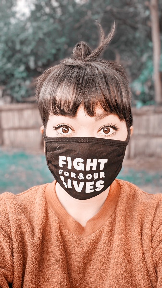 I put some masks leftover from the #FightForOurLives event on my Etsy shop if anyone wanted one! @DSAecosocialism @DemSocialists  etsy.com/listing/924546…