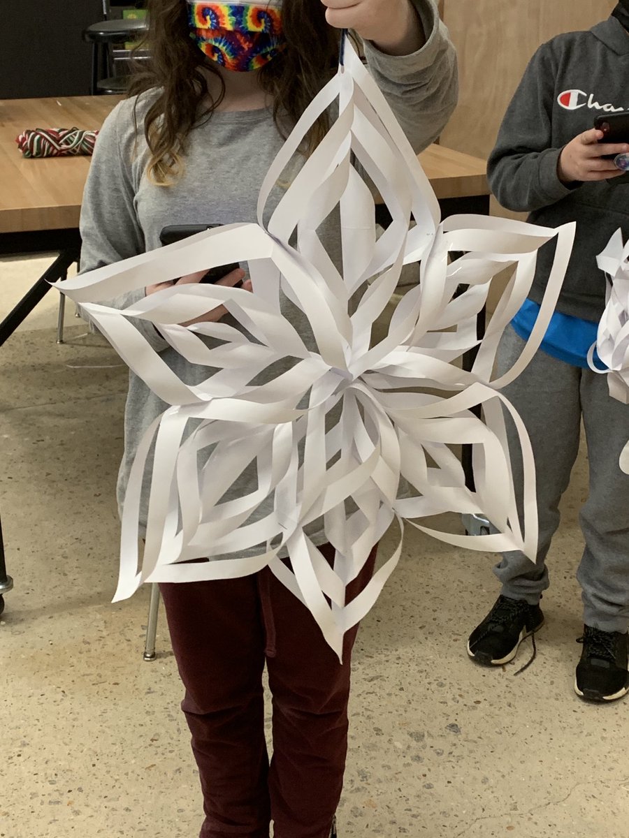 LisaReidMiller3's tweet photo. Such a joy....making snowflakes.  Hoping this effort reaches the snow Gods above so some white stuff will drop from the skies. I absolutely LOVE this 6th grade group.  Feeling emotional when thinking this is the end to our classes this week. @powhatanms⁩ https://t.co/LW3jNKSpZR