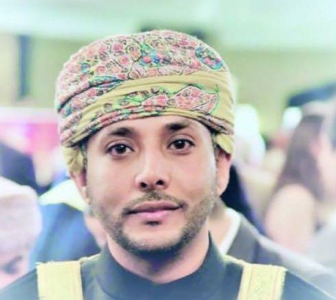 omancao's tweet photo. كما تتقدم الملحقية بجزيل الشكر للأستاذ مسلم العمري الذي أكمل مدته كملحق ثقافي للسفارة في لندن ، على كل ما قدمه خلال السنوات الماضية من دعم و تفان .. متمنين له كل التوفيق و النجاح في مسيرته المهنية . https://t.co/Zhh4rAZwS7