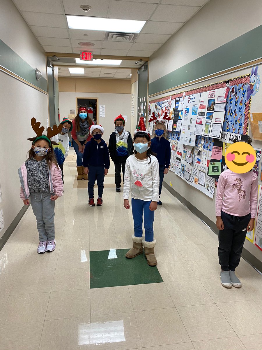 MrsSantos15's tweet photo. Kicking off spirit week with holiday headgear! https://t.co/lq9GCOAobH