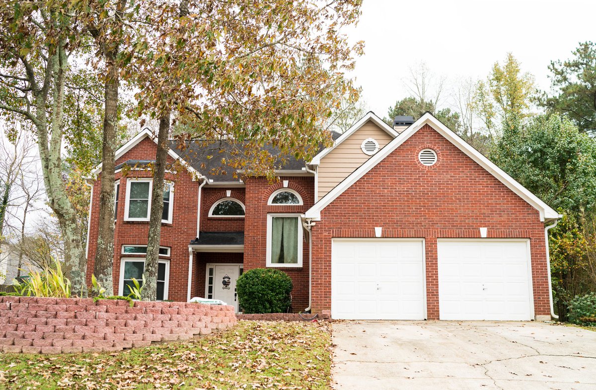 FinallyHome8's tweet photo. COMING SOON in Woodstock! 7104 Big Woods Dr. This is your Christmas special to get into fast growing Woodstock while rates are at a historic low. 4 bed 2.5 bath, 2,000 sq ft, sizeable back yard, large master bathroom. To be listed at $300,000. https://t.co/x7bqqXcT7G