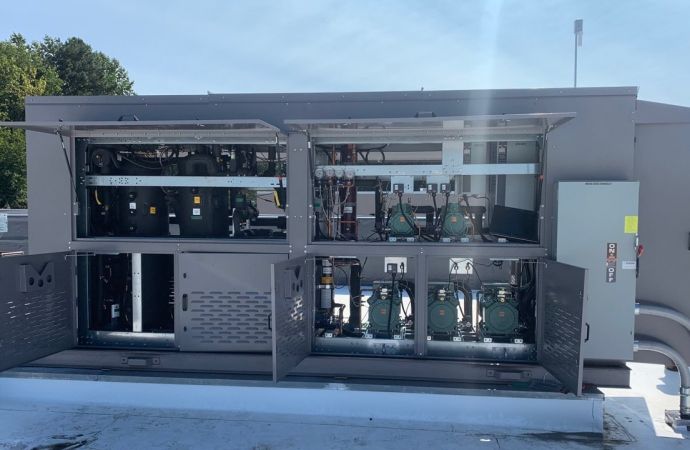 Epta_Group's tweet photo. #Eptapressreview Read the article on @r744 and find out more about the first FTE installations by #KysorWarren in the #US: 5 projects in climatic areas where the temperature exceeds 40° C, to promote sustainable refrigeration! 

https://t.co/ql8i7yueTJ https://t.co/W6upZQ0m8V