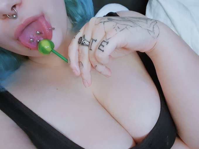 Hey cuties 💕 https://t.co/q50PlRmfbW