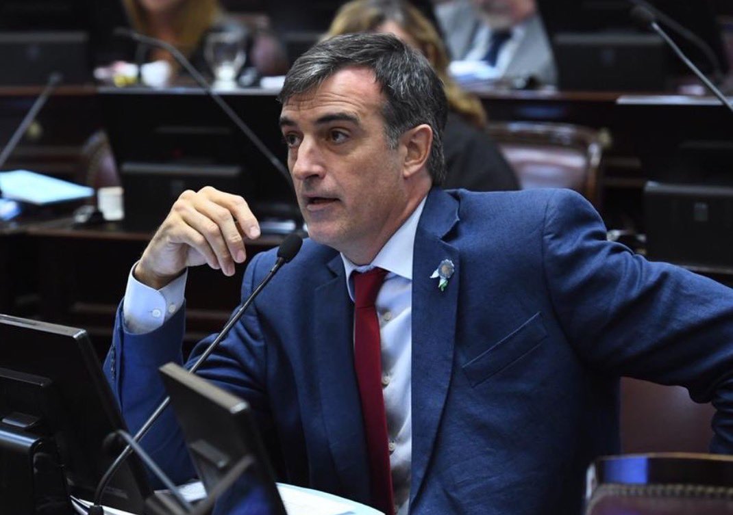 dinarezi's tweet photo. Que gladiadores de la defensa de la vida tenemos en el Senado 💙 en la primera jornada de Plenario por la legalización del aborto.
Orgullo por ellos y por todos los que me dicen: si a la vida.
#AbortoNoEsJusticiaSocial https://t.co/08jBfETdBK