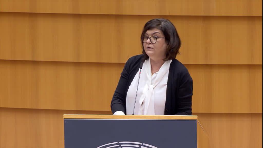 AdinaValean's tweet photo. #debate on the Decision to declare 2021 the European Year of Rail @Europarl_EN 
Rail features prominently in our new #MobilityStrategy If the strategy is our recipe for a modern, future-proof mobility system, rail is certainly one of its main ingredients. #EYR #EUGreenDeal https://t.co/pmiRF8swAv