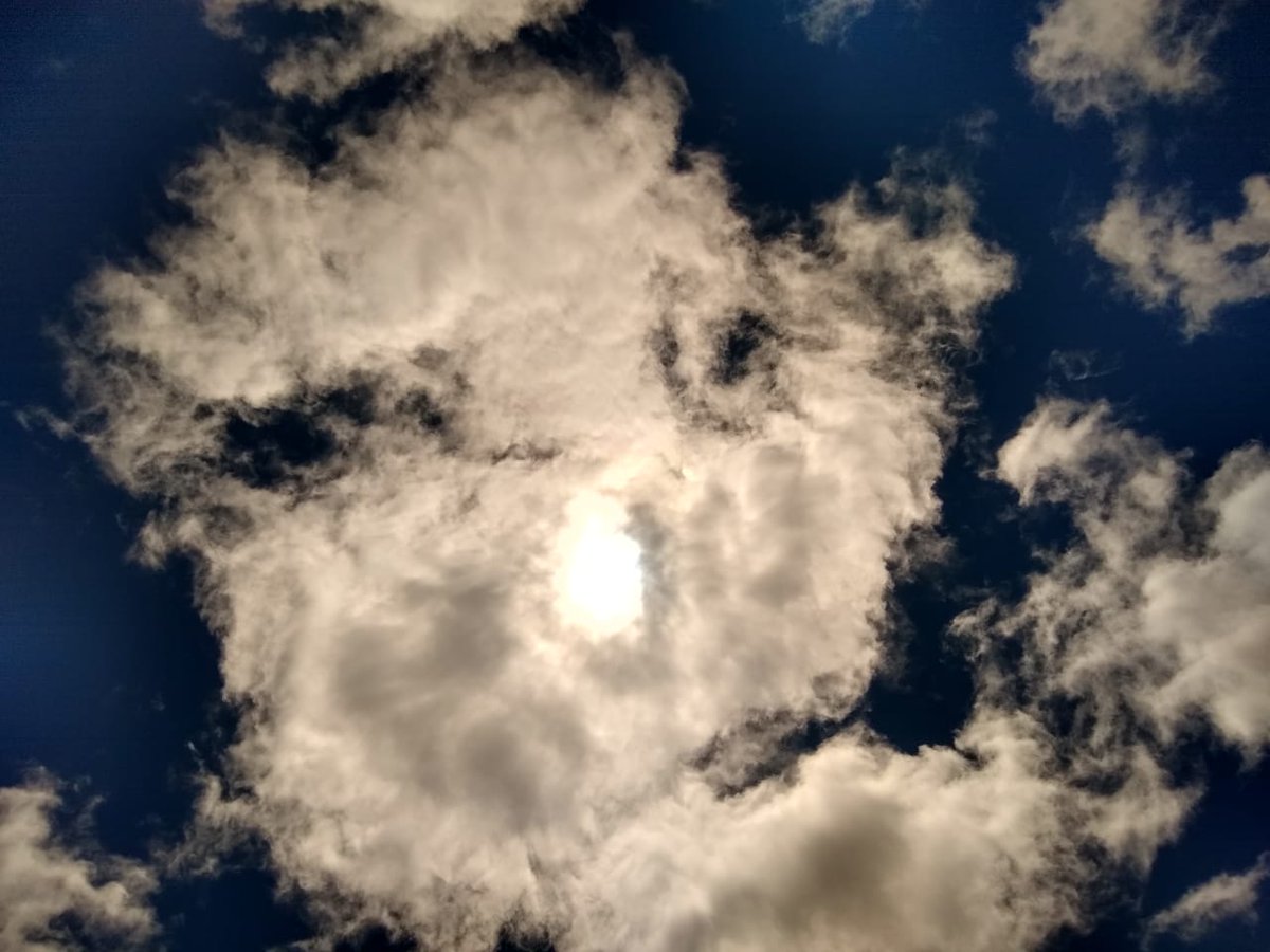 matersust's tweet photo. Nuestro equipo de la oficina de Zapala, Neuquén, vivió el #EclipseSolar2020 . Viajaron hasta Las Coloradas donde, fueron testigos del fenómeno astronómico que no volverá a darse en la región hasta el año 2048. El día se volvió noche. #Fenómeno #Viajesconpropósito #Eclipsetotal https://t.co/8hpMpcDKtP