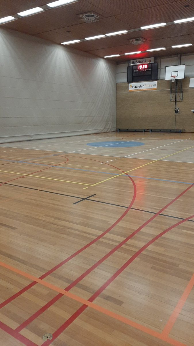 Laatste training vanavond gegeven voor <a href="/rivorijssen/">Rivo Rijssen</a>  5 weken lang gaat de sporthal er leeg uit zien! Stay safe al en hopelijk kunnen we 19 januari weer de draad oppakken met trainen