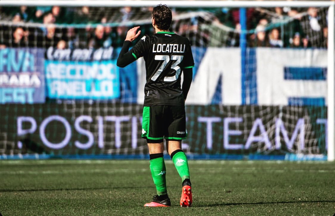 Sassuolo applies a man to man pressing rather than pressing the man with the ball – it is common in high pressing teams such as Liverpool, Salzburg. Locatelli is mostly involved in marking the opposition midfielder’s run.