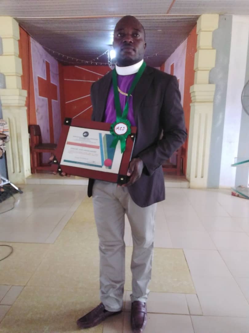 Presentation of ACJ prestigious Merit Award of ACCOMPLISHED CORPORATE CHRISTIAN LEADERSHIP AWARD (ACCLA) to His Eminence, Bishop (Dr.) Idowu Adeleke, General Overseer of Divine Apostolic Wonders Evangelical Ministry INC (DWEM), Ikorodu, Lagos