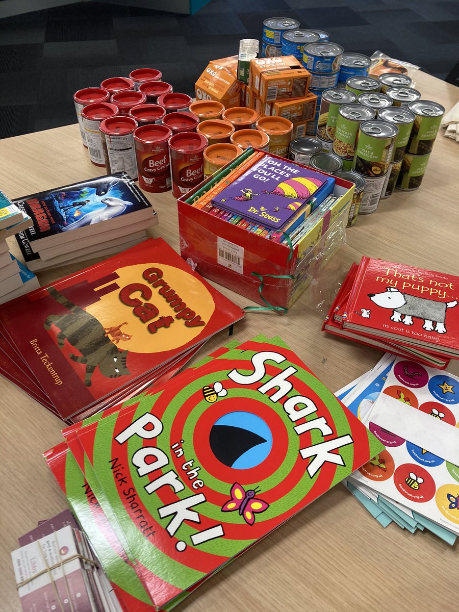 RedbridgeLibs's tweet photo. Had fab morning working with top team   .@ActiveRedbridge making food &amp; book bags for local families joining our #fitfedread project. We’re making sure that most vulnerable kids get fed during the hols, get book gift &amp; .@RedbridgeMuseum activity packs .@MarcusRashford #Redbridge https://t.co/wIPE5zIov6