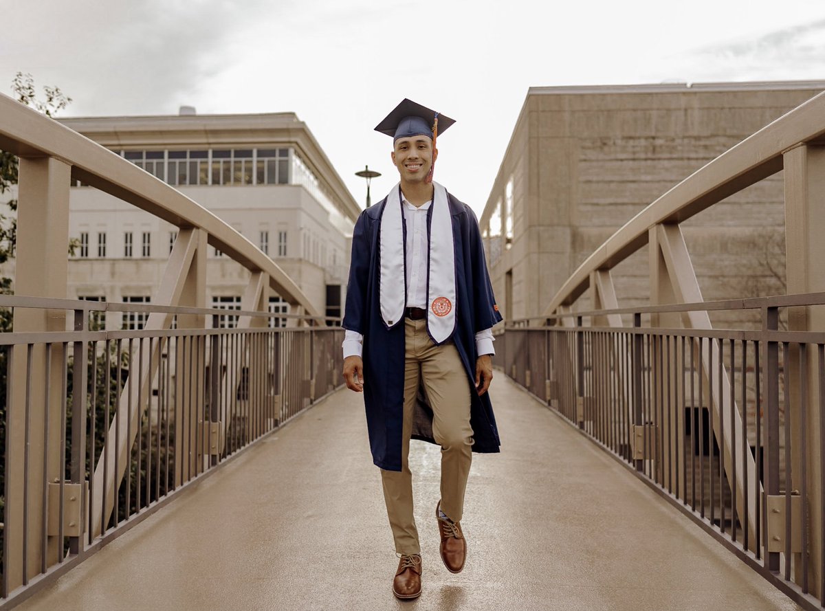 joeanguianoo's tweet image. Truly thought this day would never come, but we did it! 💯 #FirstGenGraduate