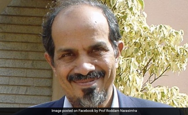 NewsBaba4's tweet photo. Roddam Narasimha was awarded the Padma Vibhushan, the second-highest civilian award of India, in 2013.Bengaluru: Eminent aerospace scientist and Padma Vibhushan awardee Roddam Narasimha died at a private hospital on Monday, doctors said. He was 87.He was a https://t.co/ktRYOq6jG1 https://t.co/QLJKMXF2pA