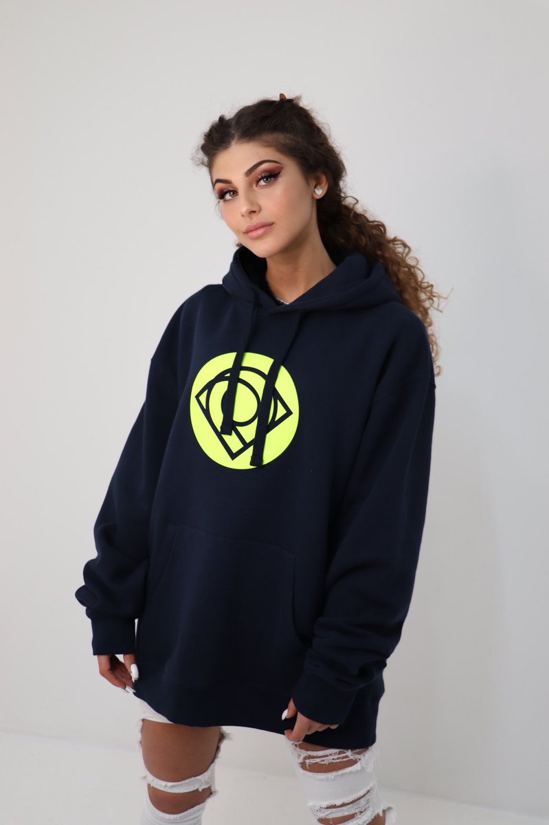 twincurl's tweet photo. FLASH ⚡️ 
 #twincurloriginal #twincurlstyle #twincurlstore #twincurl 
#twincurlofficial #light
https://t.co/PiBNtORh1V https://t.co/Xz6DrWoUvV
