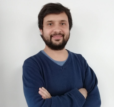 radiousach's tweet photo. ¡Seguimos en #ModoEclipse! 🌚🌞

Estarán en este especial de  #AllYouNeedIsLAB:

🗣Astrónomo @GuilleDamke desde La Serena
🗣Periodista @nampolitis desde Gorbea
🗣Antonieta Silva Riquelme,  dir. Comité Eclipse @Ufrontera desde Pucón

@IvelizMartel
Sintoniza 👉 📻94.5 FM 📺50.1 TVD https://t.co/FSAiJnWm7U
