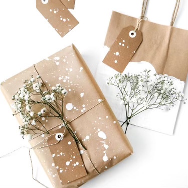 Orb_Tweets's tweet photo. Thinking gifting? 🌲 Today is the last day to take 25% off sitewide on https://t.co/DTZ5uIw5w6. Check out our gift guide for easy fit pieces and cozy accessories. For that hard to shop for person, we now offer online gift cards!  #OrbClothing https://t.co/0whwHpCuit