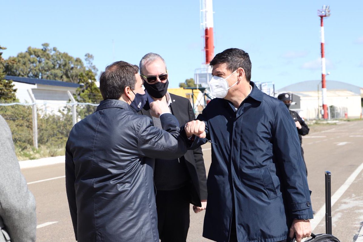 Chubut en Línea - Noticias
Luque recibe al Viceministro de Salud de Nación por las vacunas contra el covid-19 chubutenlinea.com/noticias/luque…