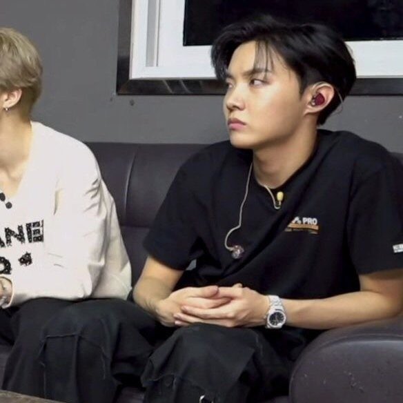 jung hoseok being the hottest member of bts ~ a thread 