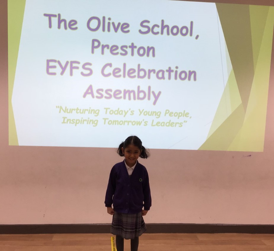 olive__preston's tweet photo. Our very first end of term celebration assembly with our Reception children. Well done to our Superstars for this term! #Celebrations #AchievementAwards #AttendanceAwards #BehaviourAwards #BronzeAwards #Ambition #WeAreSTAR https://t.co/jawxi9ekn1