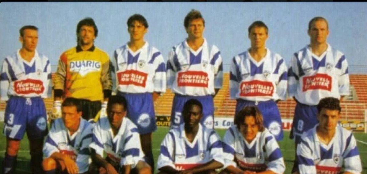 Djipi2b's tweet photo. Salut la bible @LucianiBible ! On a un grand débat avec plusieurs turchini saurais-tu nous éclairer ? Qui est le 4ème joueur debout en partant de la gauche ? Sur corsefootball il est marqué Leclerc or ce n’est pas lui apparemment... https://t.co/HvfSbX0Afy