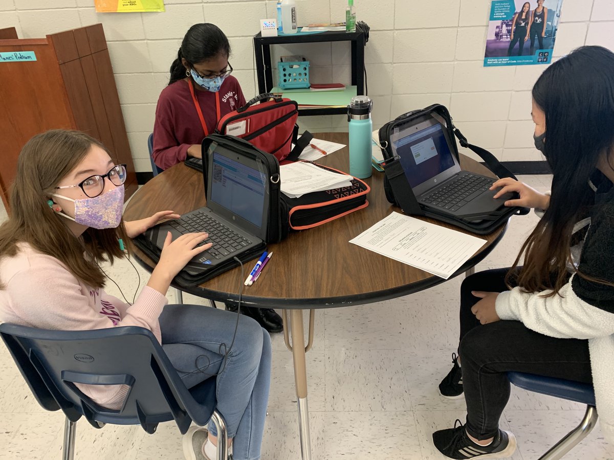 stocktonstacy's tweet image. Loved our #HourOfCode2020 activities Thanks @codeorg #wcedchat @jshort78