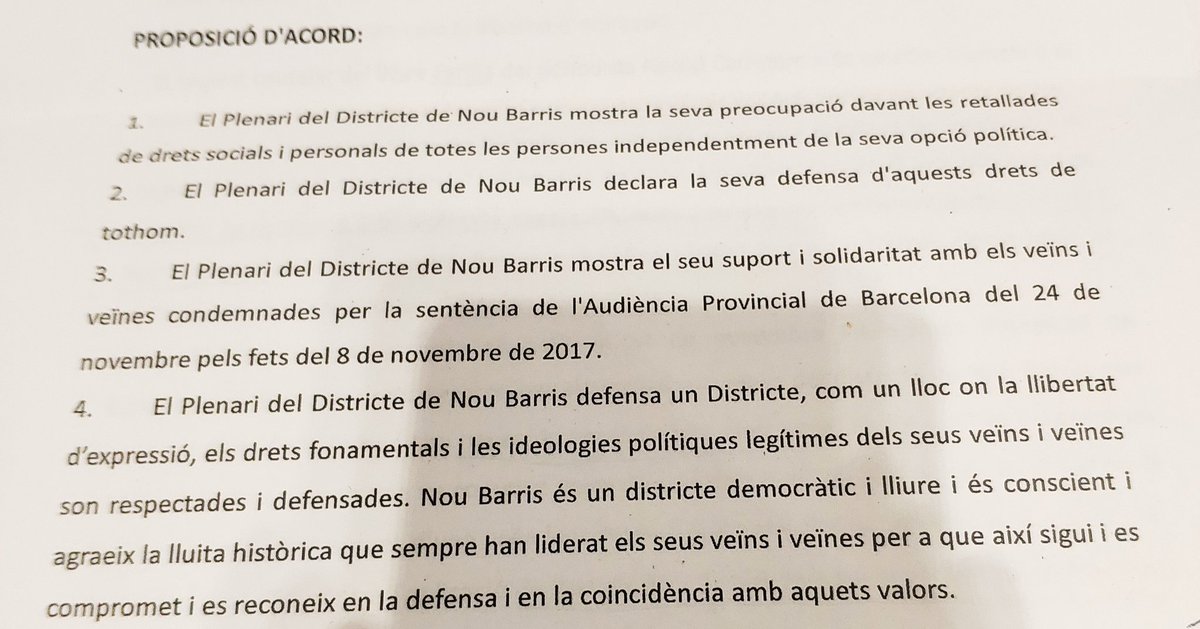 carizla's tweet photo. Hem presentat al #PleNouBarris una propo per la defensa dels drets essencials de tots i totes, arrel de la condemna a dos veïns del Districte per la participació en una vaga. Lamentem que no s'aprovi, però lamentem + que molts grups no hagin volgut fer un debat seriòs sobre això. https://t.co/Ec63HoAdv1