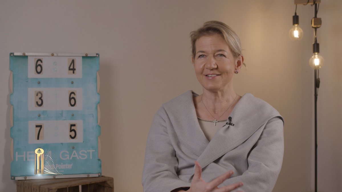 Eine Österreicherin in Hamburg, die von Anfang an für Bewegung sorgt. Sandra Reichel hat dem Tennisturnier am Rothenbaum zu alter Form verhelfen können. Dafür wird sie mit dem #Hamburger in der Kategorie Sport ausgezeichnet. #HamburgerdesJahres