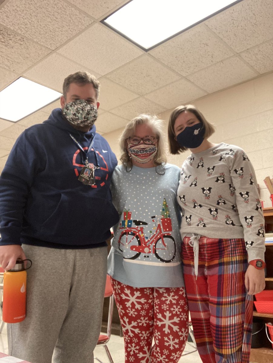 sciencemsparker's tweet photo. Pajama day is my favorite day of the year! #onetribe https://t.co/r4j37PXBtw