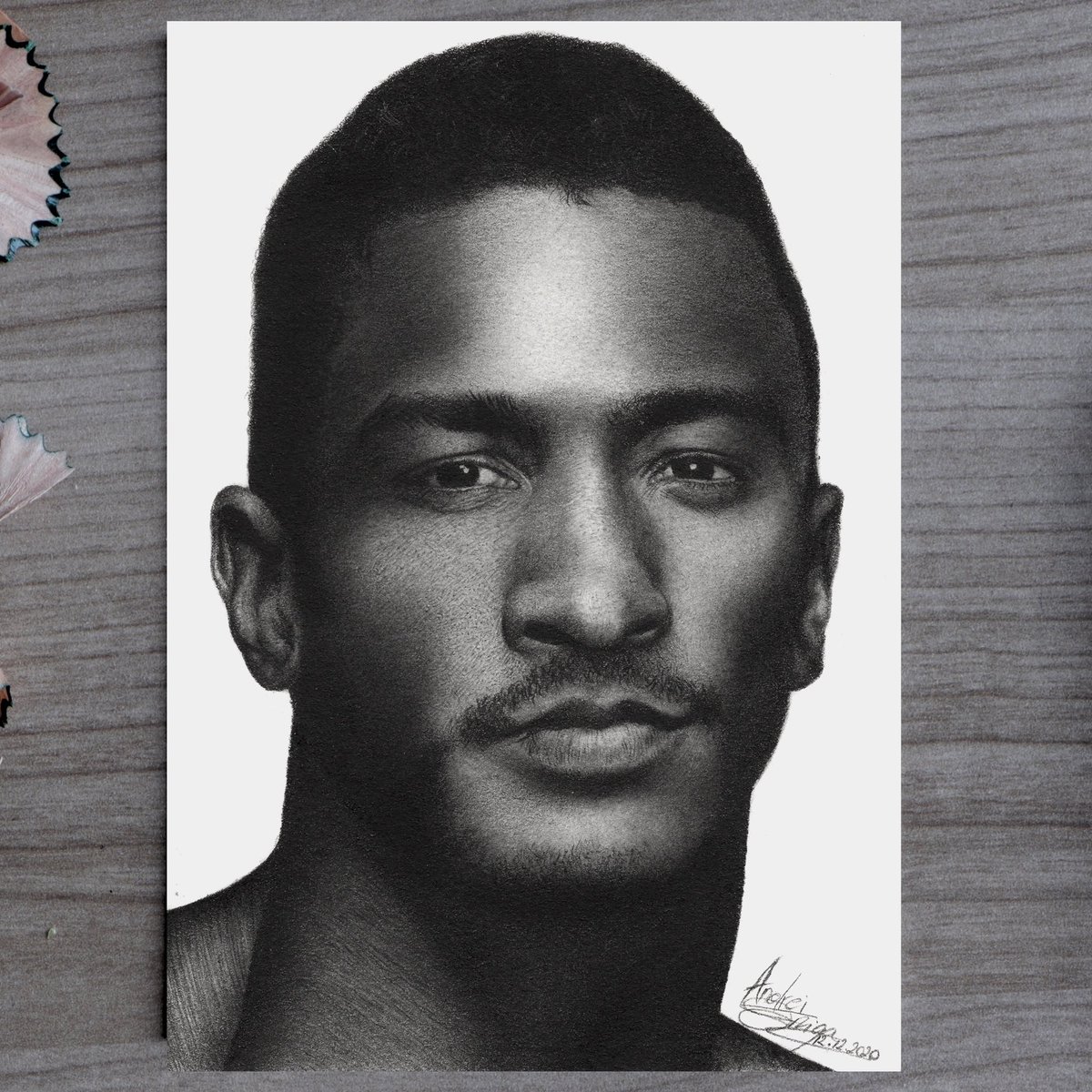 razvan_oniga's tweet photo. My graphite drawing of @iamscottevans 
✍🏼
Time Lapse drawing process is up on my YoUtube channel: https://t.co/Hpr3iMNJfb https://t.co/aC14B7yFTY