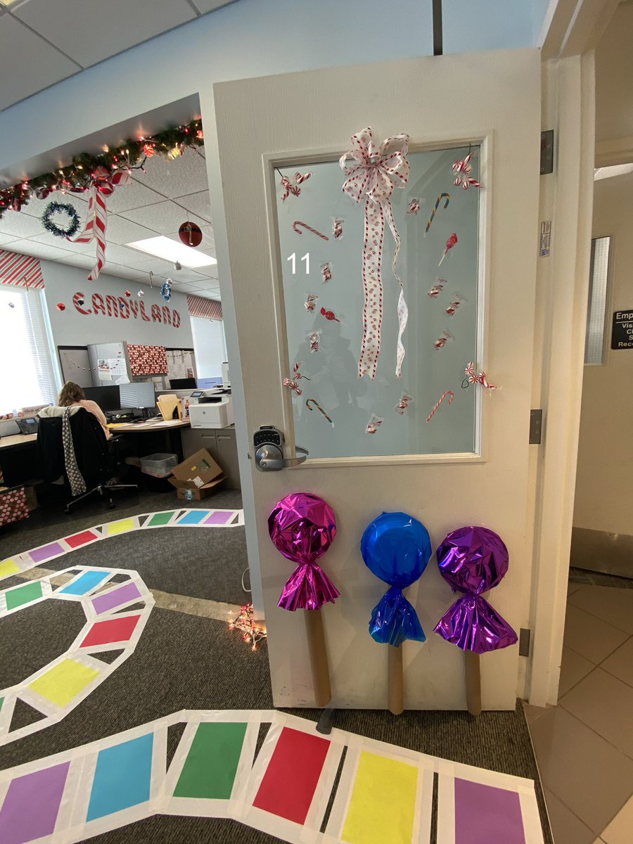 SerraChampaign's tweet photo. Holiday decorating contest is in full swing at Serra Buick GMC Champaign! Go vote on our Facebook page: https://t.co/PJ4BJkUkpv https://t.co/icTcMdUqtw
