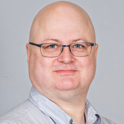 crackthive69's tweet photo. In honour of my friend,LaMonte Jamieson, I have also shaved my head. #LGBTQ #baldacceptance #newlook #bigbeautifulbaldman https://t.co/XSDBTCoKoP