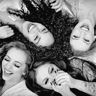 babydybss's tweet photo. you gotta speak up, you gotta shout out
and know that right here, right now
you can be beautiful, wonderful
anything you wanna be 🖤✨
#LittleMix
#JesyNelson
@LittleMix https://t.co/BYEQzrTGtE