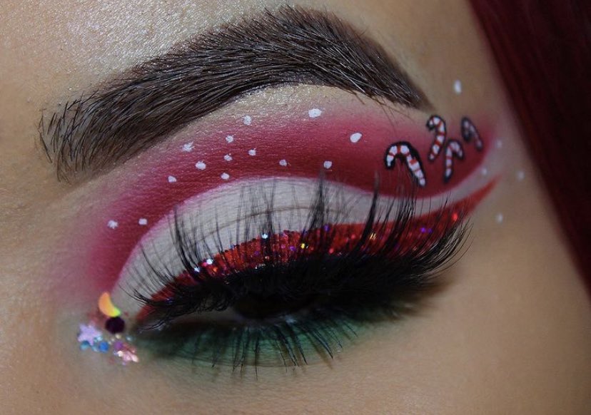 eriwilliams_'s tweet photo. It’s beginning to look a lot like Christmas 🎄 
Look created using my #35shadesoffunpalette  

Luxury , Affordable Cosmetics 
https://t.co/7qW5j6esi0 

#supportsmallbusiness #BlackOwnedBusinesses #aliayhscosmetics #aliyahbabe #makeuptutorial #explore #explorepage #christmasmakeup https://t.co/pbcvuet87l