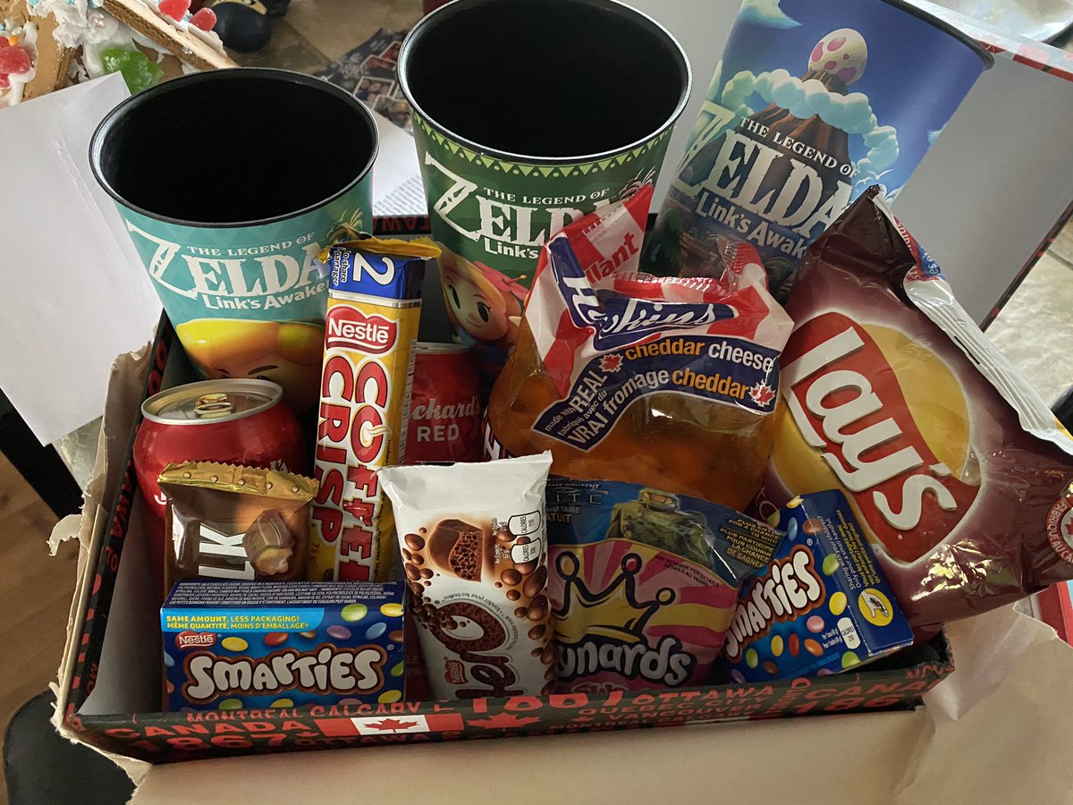 SmashJT's tweet photo. Big shoutout to @NerdMovie1 for the absolutely EPIC Xmas care package filled w/unique goodies from Canada!
Cheers to our friends up north ๐จ๐ฆ - canโt wait to dig into this!
#StaySmashing ๐ฅ https://t.co/H9Jnnq50tY