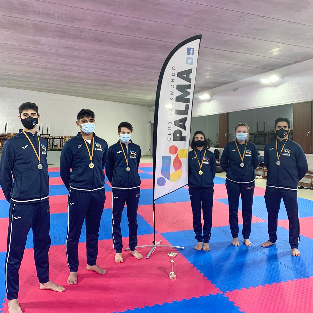 CLUBTKDPALMA's tweet photo. CLUB TAEKWONDO PALMA 1er CLASIFICADO EN EL CAMPEONATO DE BALEARES ABSOLUTO.

El Palma se hace con la primera posición en el regional celebrado en el Poliesportiu Germans Escalas el pasado sábado.

2 medallas de oro, 3 de plata y 2 de bronce es el resultado conseguido. https://t.co/VJSiGlBcfi