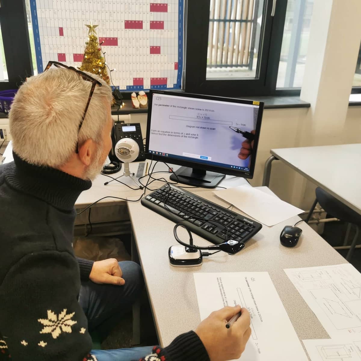 ATHS_Maths's tweet photo. So lovely to experience our first live lessons at Afon Tâf today! We are so proud of you all getting involved and bearing with our rusty ICT skills, but we got there in the end and they were a great success 🌟 Have a wonderful Christmas everyone 🎄🎅🏻 #TeamTâf #athsmaths https://t.co/mAKCsKDaIv