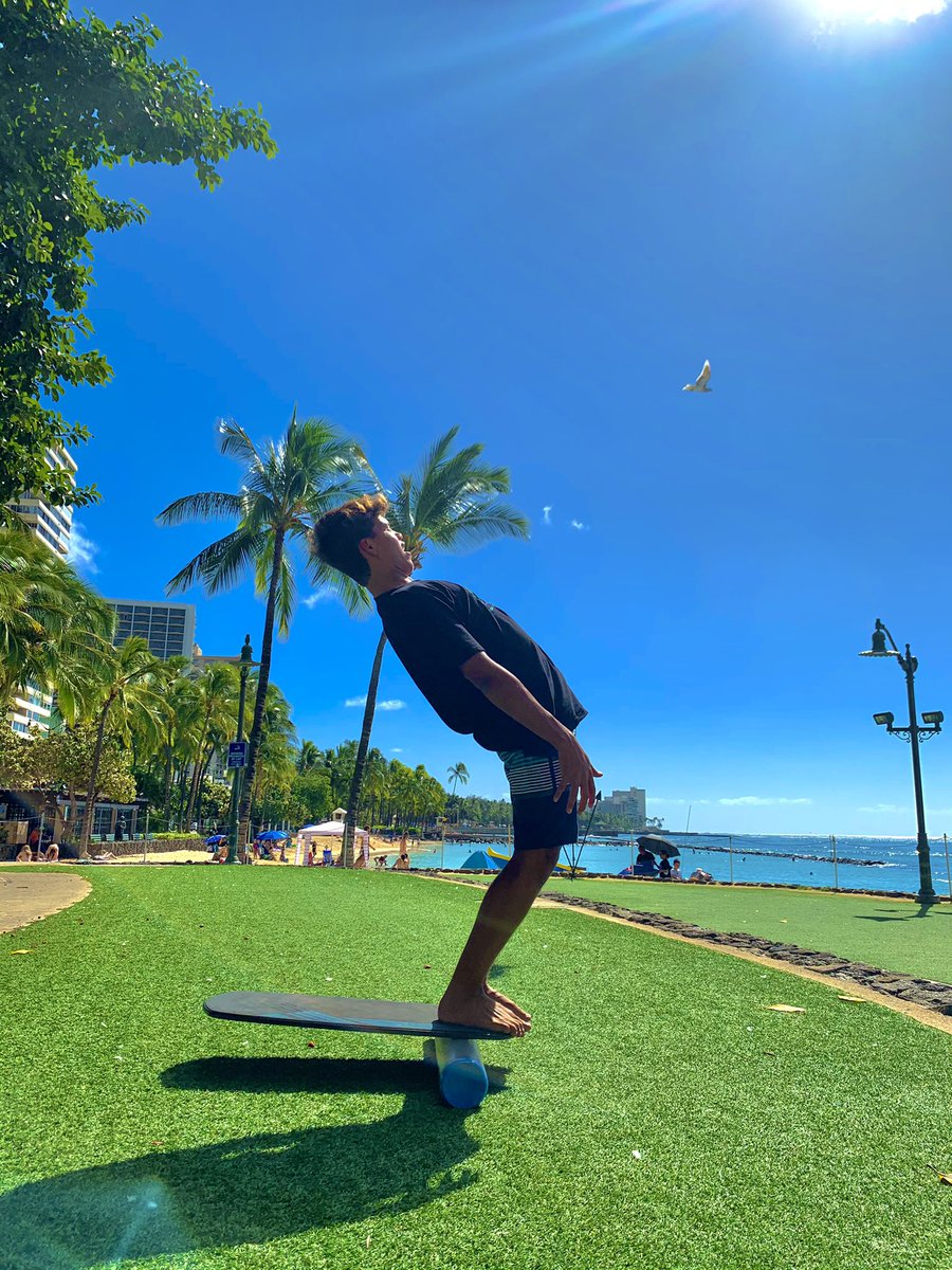 JohnMichaelVH's tweet photo. Balancing On My @revbalance Revolution Swell 2.0 Board! ❤️🙏🏼🙌🏼 #revbalance #revbalanceboard 
•
Get 10% off at @revbalance , the discount code will automatically be applied to your shopping cart when you check out! Link in my bio! 🤙🏼 .
•
Here’s the link: https://t.co/iSiiXNbAZ5 https://t.co/Xt0AZqt2C9
