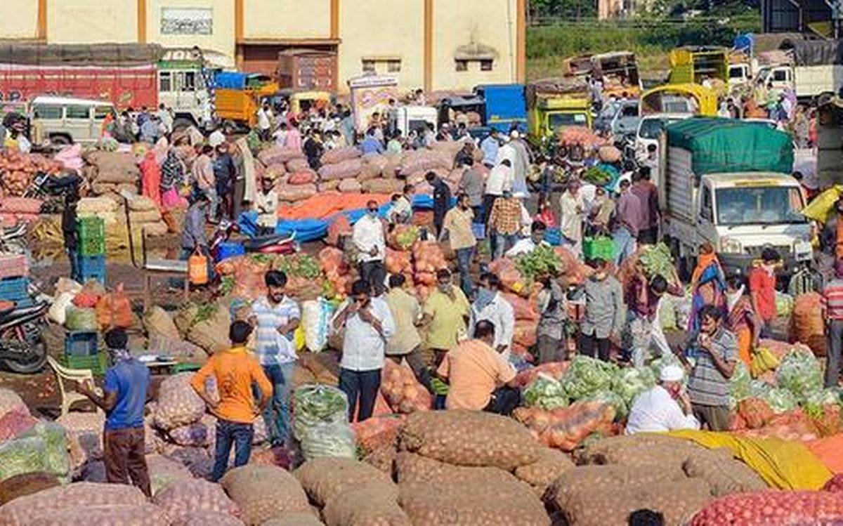 12/15WHO WILL LOOSE??IF Farmers can engage in direct marketing by intermediaries for full price realisation >STATE GOVT LOOSE REVENUE-wont be able to collect fee if thy opt to sell produce out side Mandi>COMMISSION AGENTS will loose if the produce move out of Mandis(...Ctd)