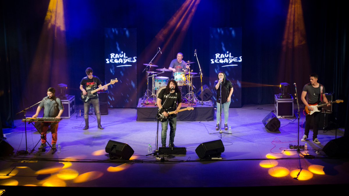SEGADESoficial's tweet photo. #RaulSegadesEnVivo 🎸#RaulSegades2020 
Domingo 20/12/2020 a las 21,30 por las redes de @CulturadSantaFe y el mismo día en @5RTvSF 
@RaulSegades en ciclo #LaSeguimosEnVivo https://t.co/QzbGyk9Lfu