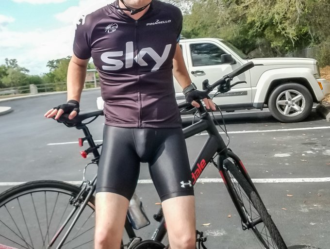 Getting ready for a bike ride. #lycra #fetish https://t.co/3ROVoTwkXP<a href="/tag/lycra"class="tags">#lycra</a><a href="/tag/fetish"class="tags">#fetish</a>
