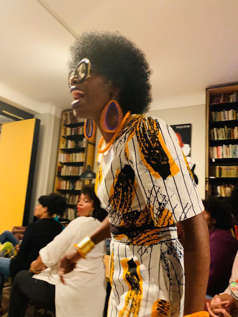 lolashoneyin's tweet photo. @thando_mgqo I remember how excited we were when we first saw @dbiyoung perform at #Afrolution, Berlin. We were determined to get her to Africa so audiences at Ake, Abantu and KabaFest could 'experience' her work. Forever grateful to Nadja for connecting us to this sister. 🥰 https://t.co/yDVteNc7LA