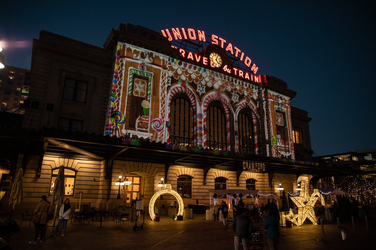 Looking for free, family-friendly holiday activities? Check out MERRY &amp; BRIGHT LIGHTS, our holiday light show projected on the building every night from 5pm to 10pm through December!