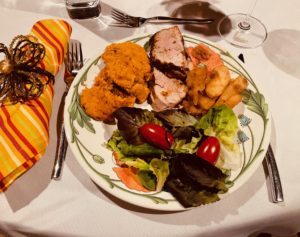 Simpleceleb's tweet image. Treat your family to the flavors of the holidays with these comforting recipes.  The apples can be made in advance and warmed up prior to serving.  They would also taste great served with pork chops.  #apples #porktenderloin thesimplecelebration.com/2020/12/holida…