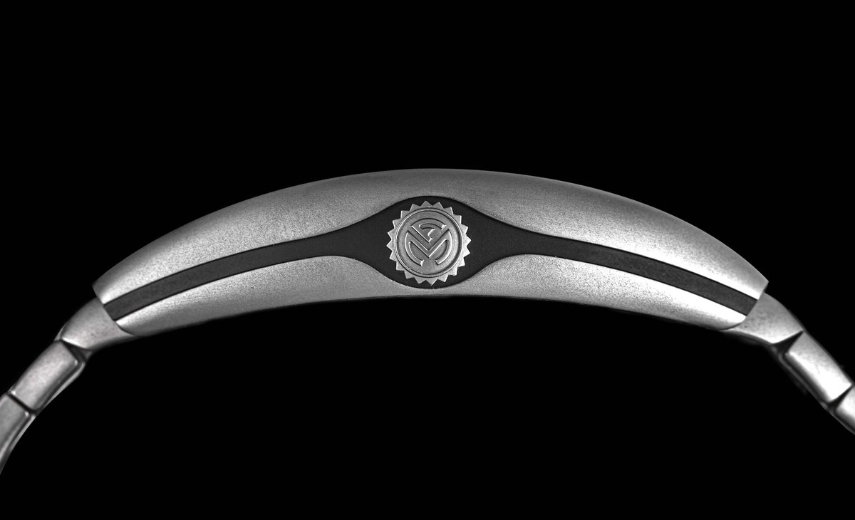 cotedesmontres's tweet photo. Franck Muller #Vanguard™ Line Cut - Delicacy, refinement, precision and high level technical specifications
@FranckMuller #FranckMuller #LineCut
https://t.co/gBn3H2WDTn https://t.co/fvf4bhIY4v