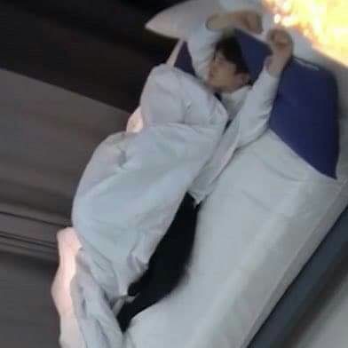 BtsSaidTeamWork's tweet photo. :min yoongi being a babie https://t.co/IUyCEvEsSM