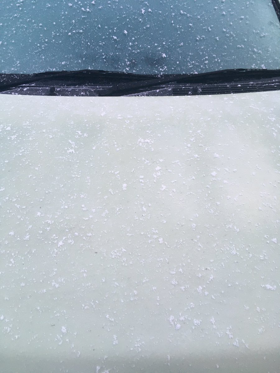 南信州 天龍村 12月15日 火 天龍村 7時5分現在の天気晴れ 気温0 0 湿度 1 最大風速1 5m S 本日の総雨量0 0mm 役場周辺でも今朝は雪が舞ったようです