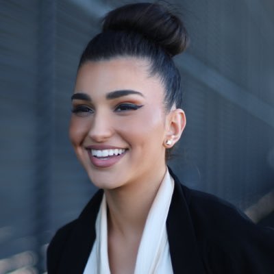 DevelopmentDan_'s tweet image. New up and coming artist from London. Please support my work. I think I captured @IAmENISA smile perfectly🤩